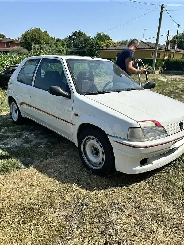 Usata Peugeot 106 98 CV (72 kW) 1994 Utilitaria