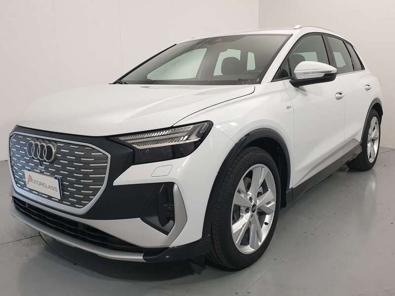 Bianco Usata 2023 Audi Q4 e-tron S-Line SUV | 34.900 € (Super prezzo) - Immagine 1/4