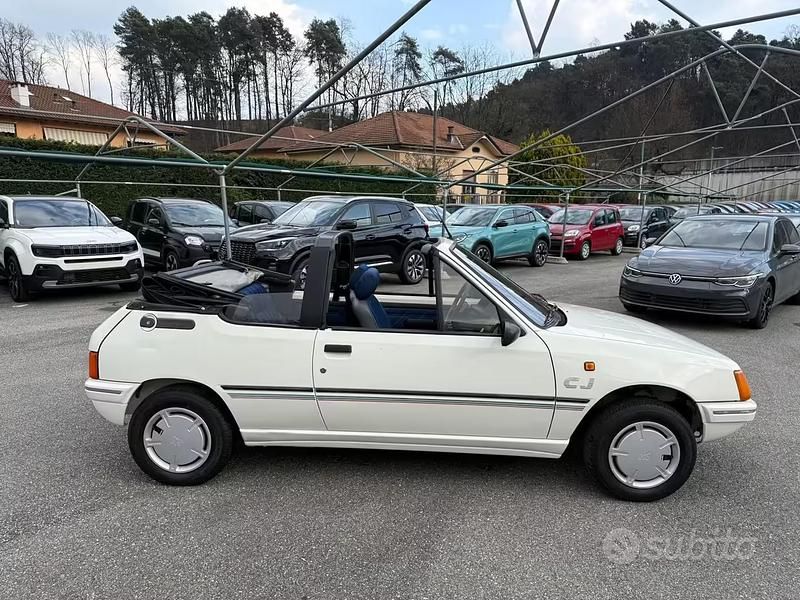 Usata Peugeot 205 60 CV (44 kW) 1989 Bianco Cabrio