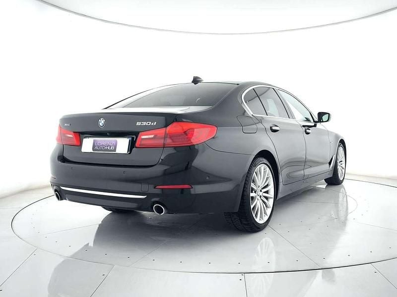 Usata BMW 530 Luxury Line 249 CV (183 kW) 2018 Nero metallizzato Berlina