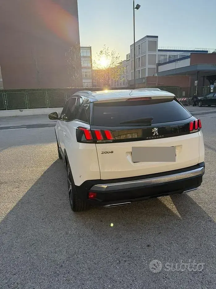 Usata Peugeot 3008 131 CV (96 kW) 2018 Bianco SUV
