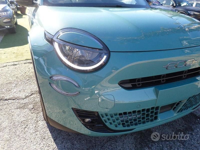 Nuova Fiat 600 La Prima 110 CV (80 kW) 2025 Verde Station wagon