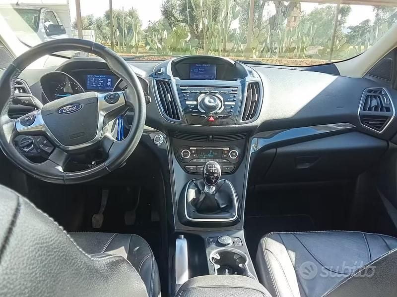 Usata Ford Kuga Titanium 140 CV (102 kW) 2013 Bianco SUV