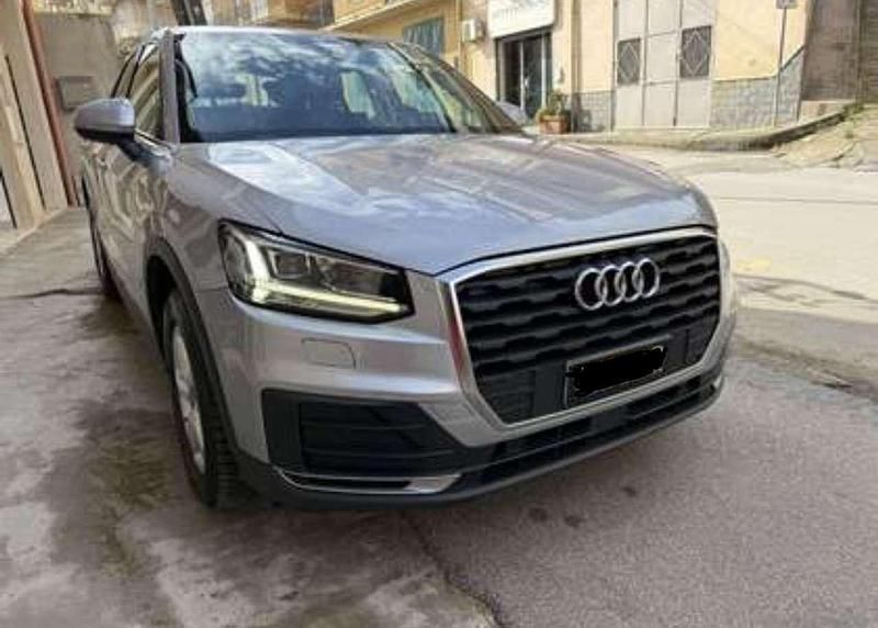 Usata Audi Q2 Ambiente 116 CV (85 kW) 2020 Argento SUV