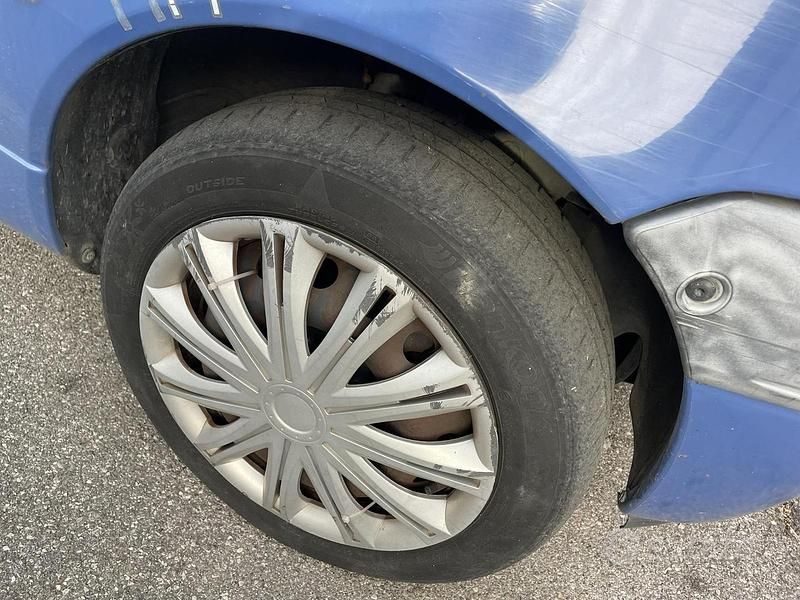 Usata Renault Twingo 58 CV (42 kW) 2006 Utilitaria