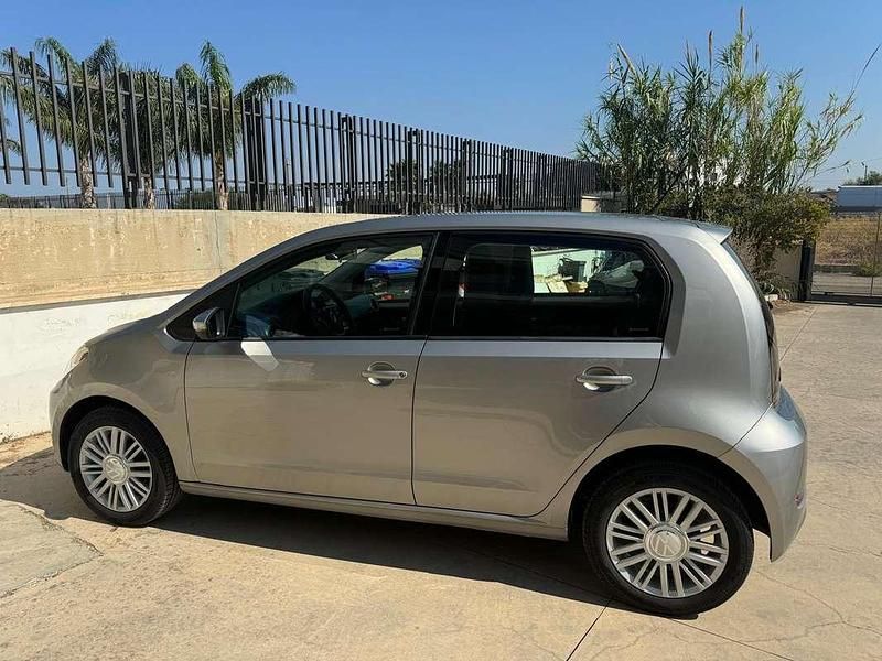 Usata VW up! Move 68 CV (50 kW) 2021 Argento Utilitaria