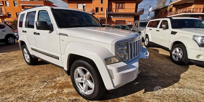Usata Jeep Cherokee Limited 200 CV (147 kW) 2011 Bianco SUV