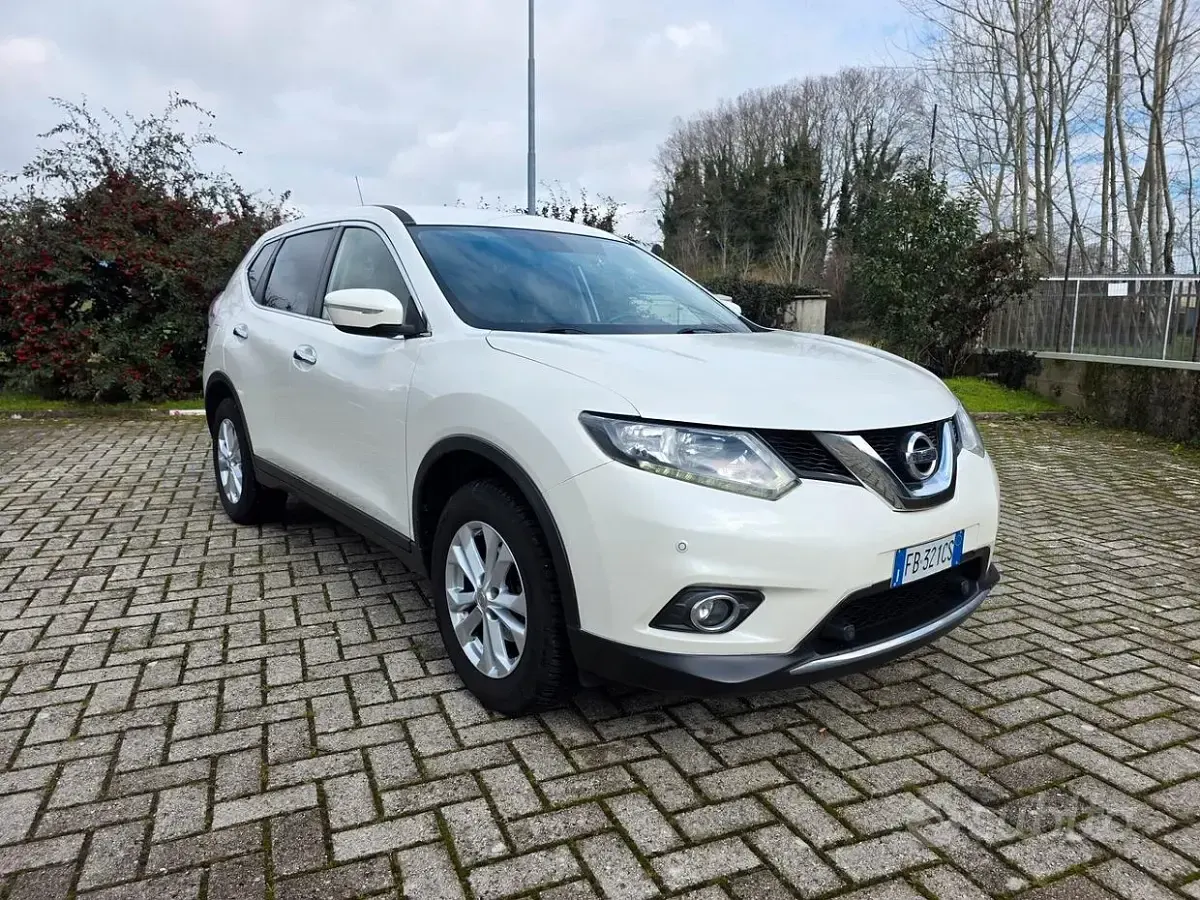 Käytetty Nissan X-Trail Acenta 131 HP (96 kW) 2015 Valkoinen Katumaasturi