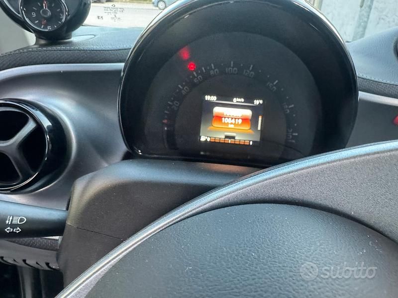 Usata Smart ForTwo Cabrio Brabus 109 CV (80 kW) 2017 Nero Cabrio