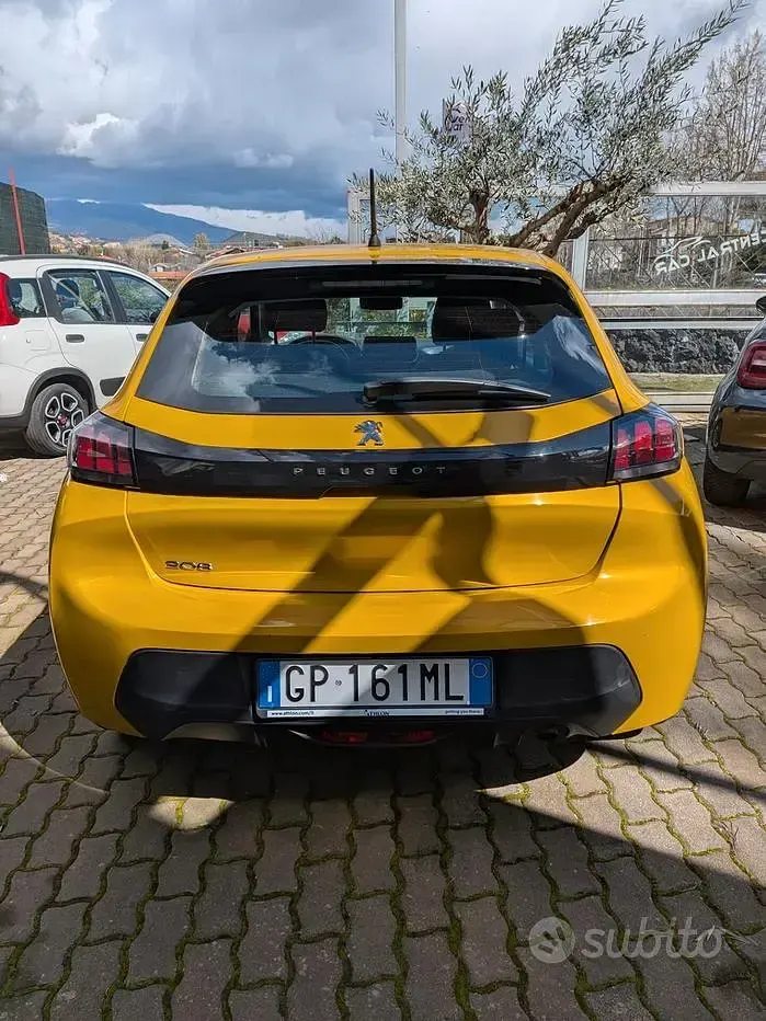 Usata Peugeot 208 Active 75 CV (55 kW) 2023 Giallo Utilitaria