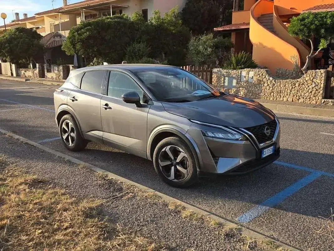 Usata Nissan Qashqai N-Connecta 158 CV (116 kW) 2024 Grigio SUV