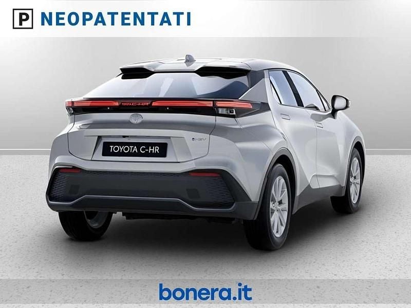 Nuova Toyota C-HR Active 140 CV (102 kW) 2026 Silver metallic SUV