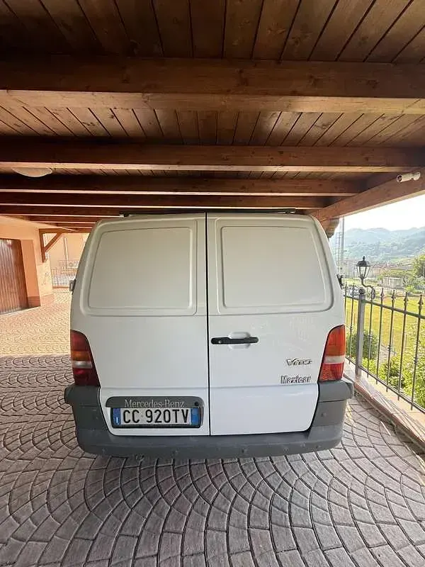 Usata Mercedes Vito 122 CV (89 kW) 2003 Furgone