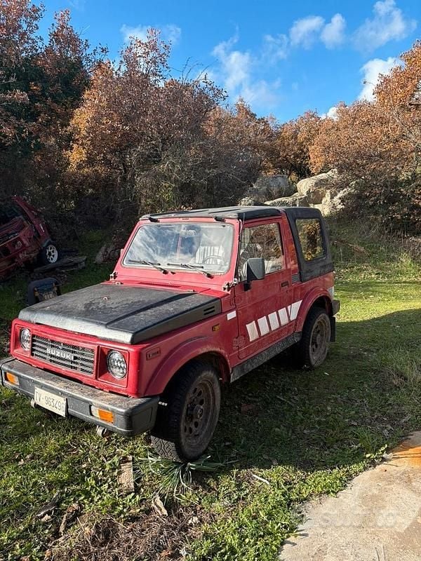 Rosso Usata 1991 Suzuki Samurai SUV | 4000 € - Immagine 1/4