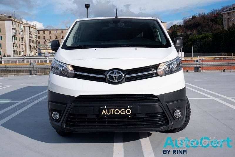 Usata Toyota Proace 122 CV (89 kW) 2020 Bianco Monovolume