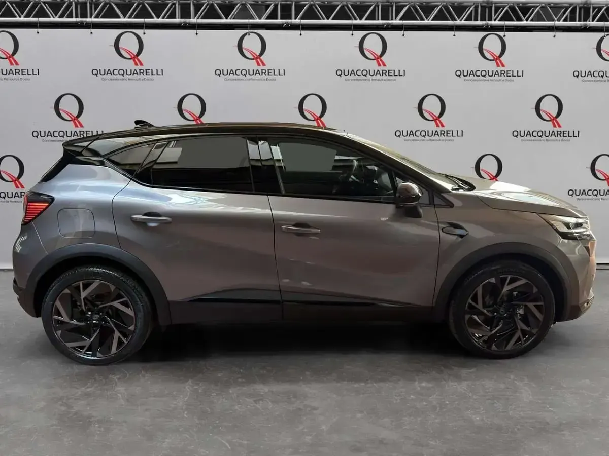 Nuova Renault Captur Esprit Alpine 160 CV (117 kW) 2026 Grigio SUV