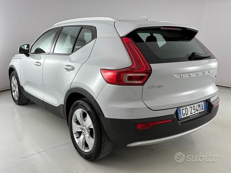 Usata Volvo XC40 Momentum 150 CV (110 kW) 2020 Bianco SUV