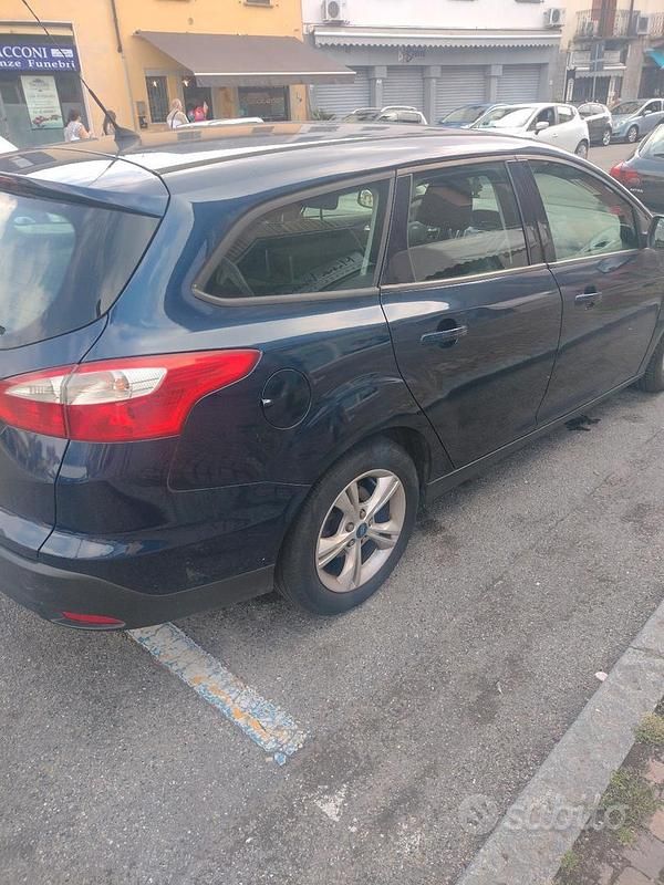 Usata Ford Focus 2011 Blu Station wagon