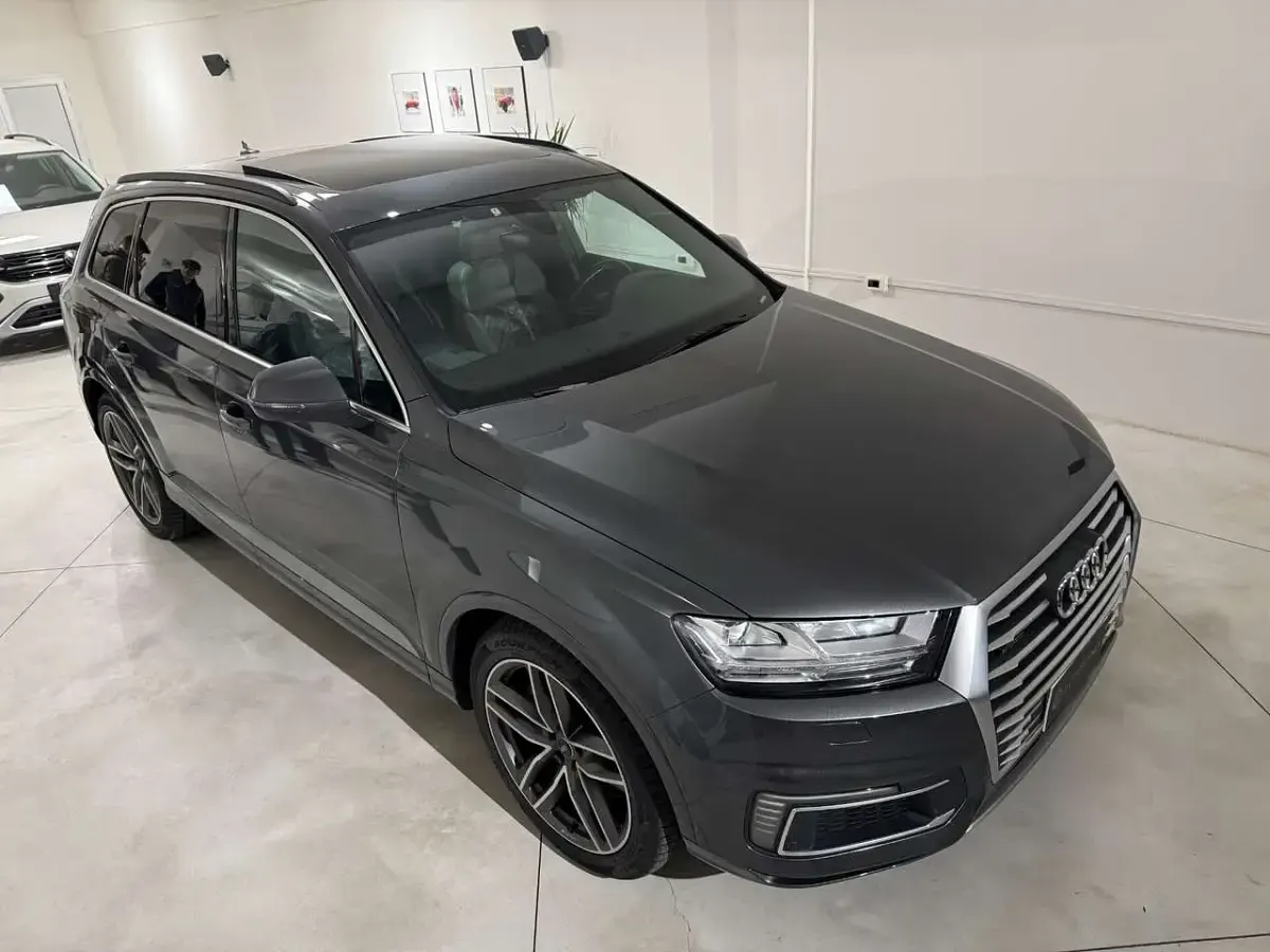 Usata Audi Q7 Business Plus 258 CV (189 kW) 2018 Grigio SUV