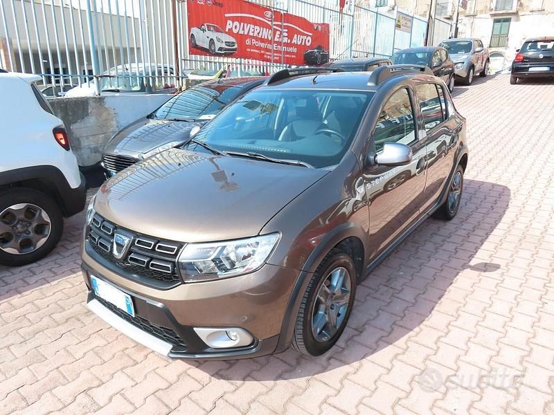 Usata Dacia Sandero Stepway 90 CV (66 kW) 2019 Marrone SUV