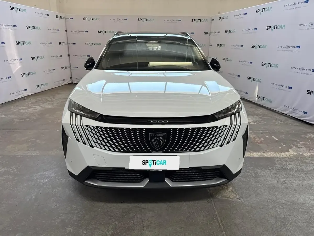 Usata Peugeot 5008 GT 196 CV (144 kW) 2025 Bianco SUV