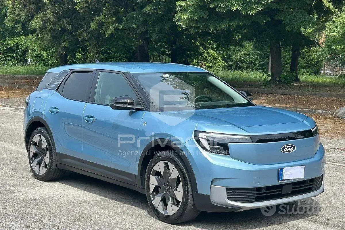 Usata Ford Explorer Extended Range 88 kW (121 CV) 2025 Blu SUV