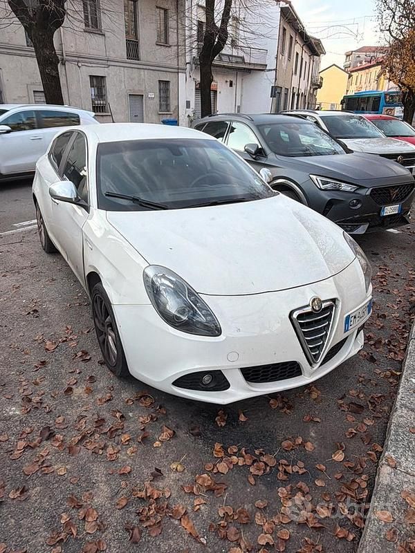 Usata Alfa Romeo Giulietta 170 CV (125 kW) 2011 Bianco Berlina