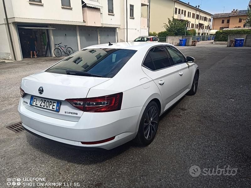 Usata Skoda Superb 190 CV (139 kW) 2017 Bianco Berlina