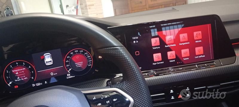 Usata VW Golf VIII R-line 150 CV (110 kW) 2022 Bianco Berlina