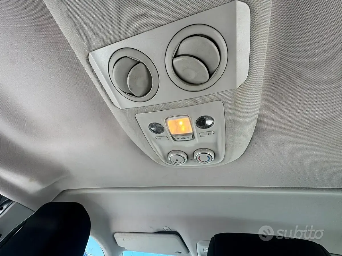 Usata Opel Vivaro-e Combi 120 CV (88 kW) 2021 Monovolume