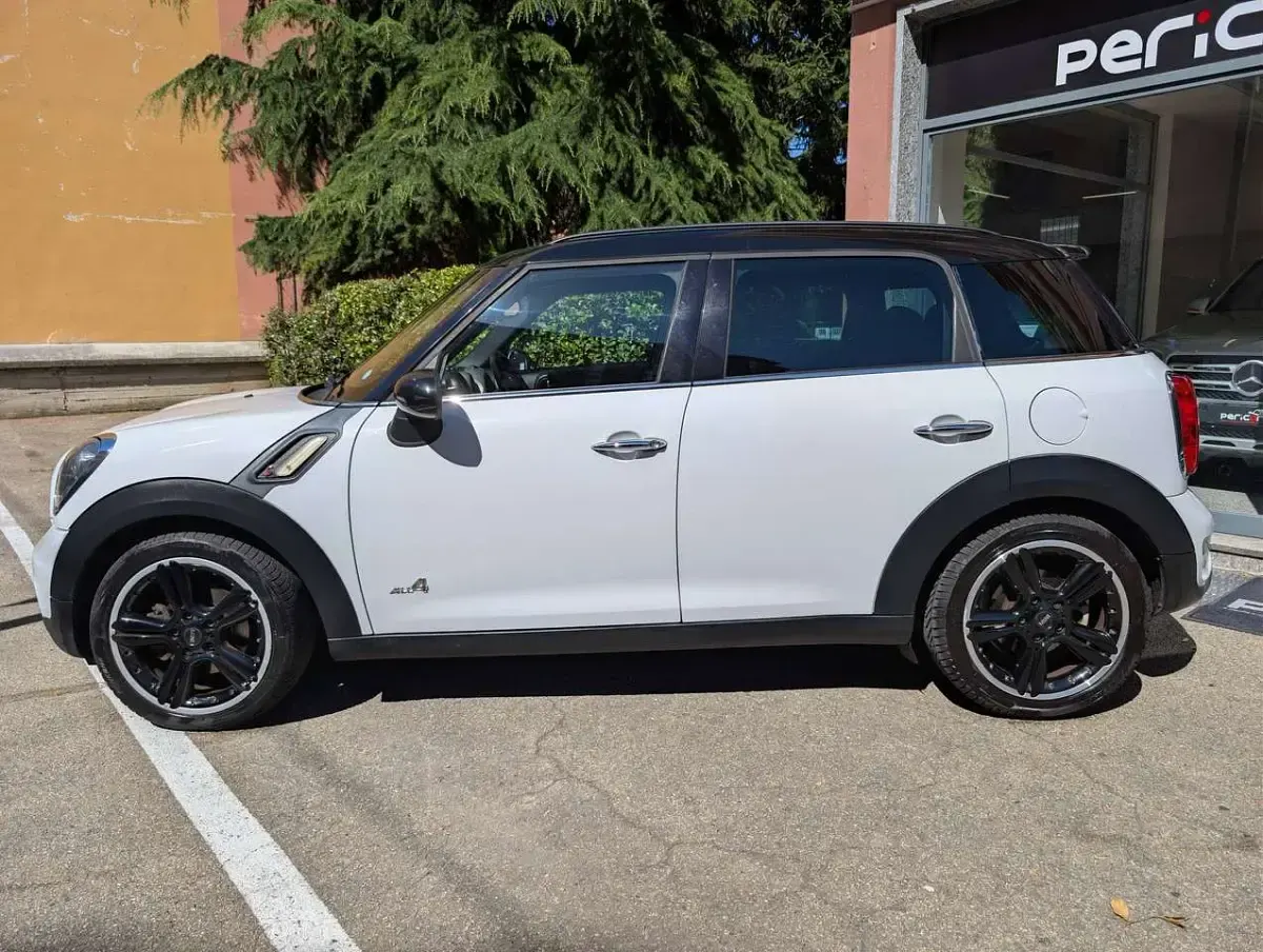 Usata Mini Cooper SD Countryman 143 CV (105 kW) 2012 Bianco SUV