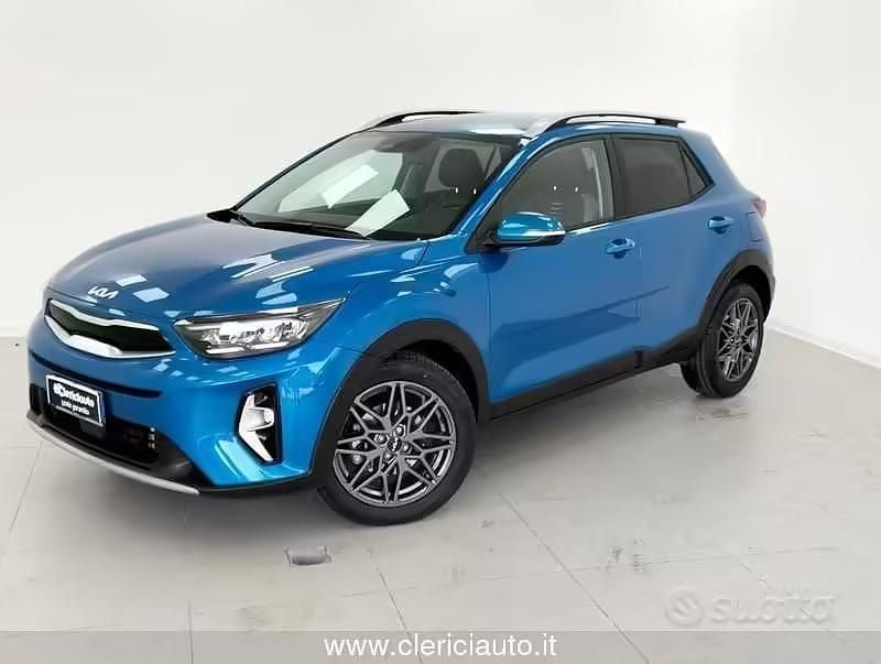 Usata Kia Stonic GT-Line 120 CV (88 kW) 2024 Blu/azzurro SUV