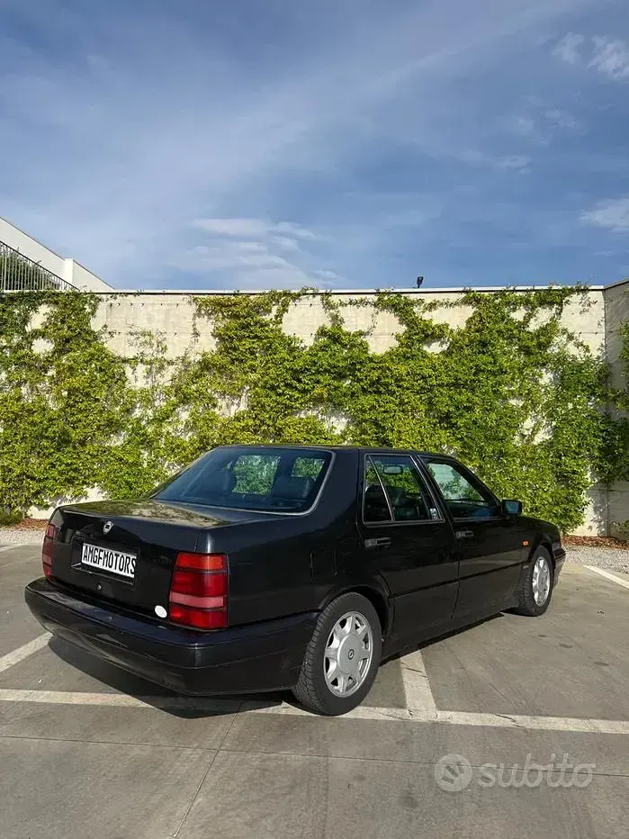 Usata Lancia Thema 171 CV (125 kW) 1994 Nero Berlina