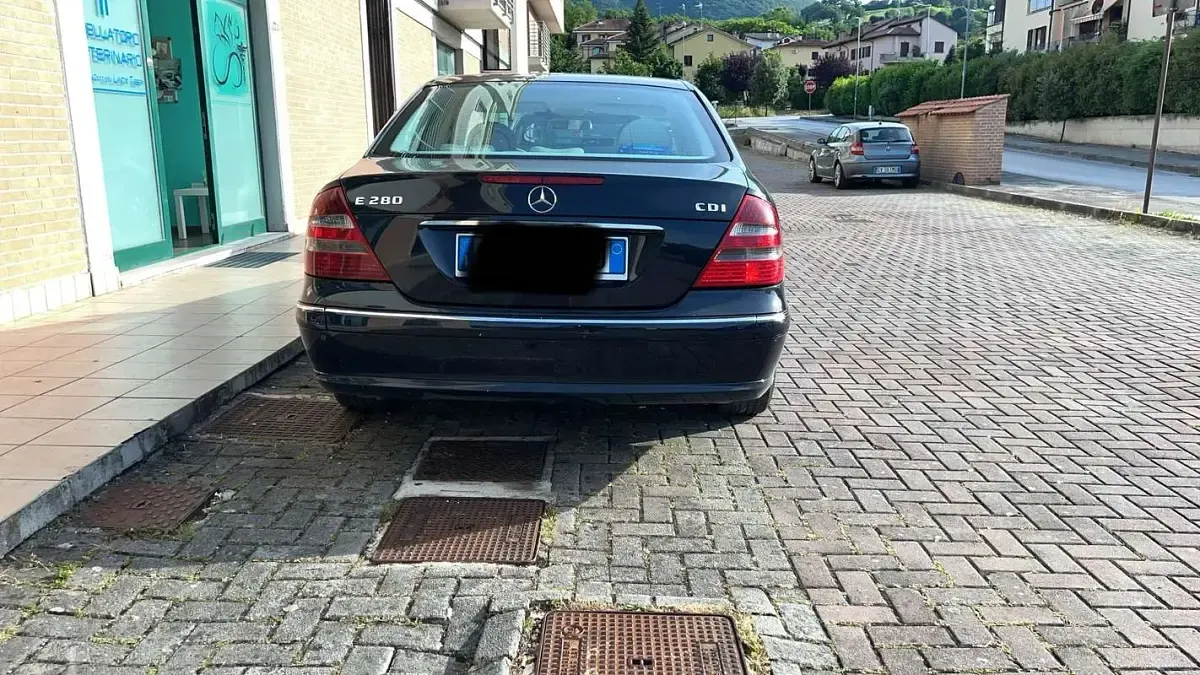 Usata Mercedes E280 Avantgarde 177 CV (130 kW) 2005 Berlina