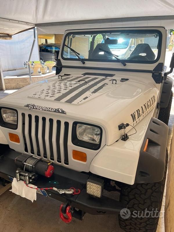 Usata Jeep Wrangler 1991 Bianco SUV