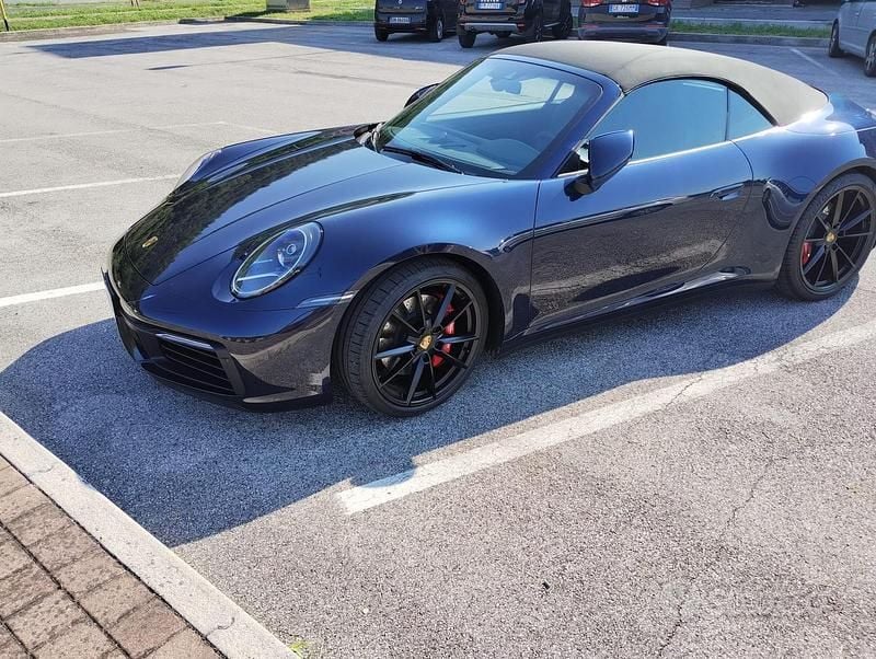 Usata Porsche 992 450 CV (330 kW) 2020 Blu Cabrio