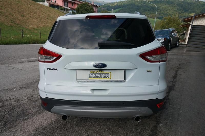 Usata Ford Kuga Titanium 140 CV (102 kW) 2013 Bianco SUV
