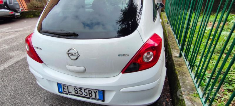 Usata Opel Corsa 80 CV (58 kW) 2011 Bianco Utilitaria