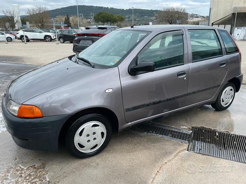 Usata 1998 Fiat Punto Due volumi | 1500 € - Immagine 1/4