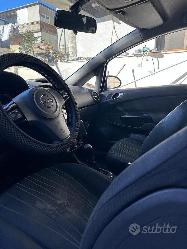Usata Opel Corsa 2010 Nero Utilitaria