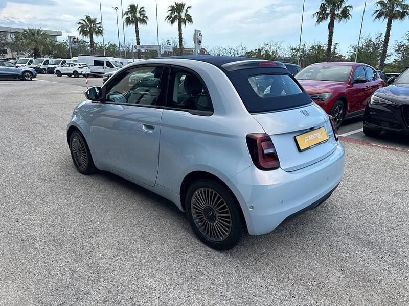 Usata Fiat 500e Icon 69 kW (95 CV) 2020 Bianco Cabrio