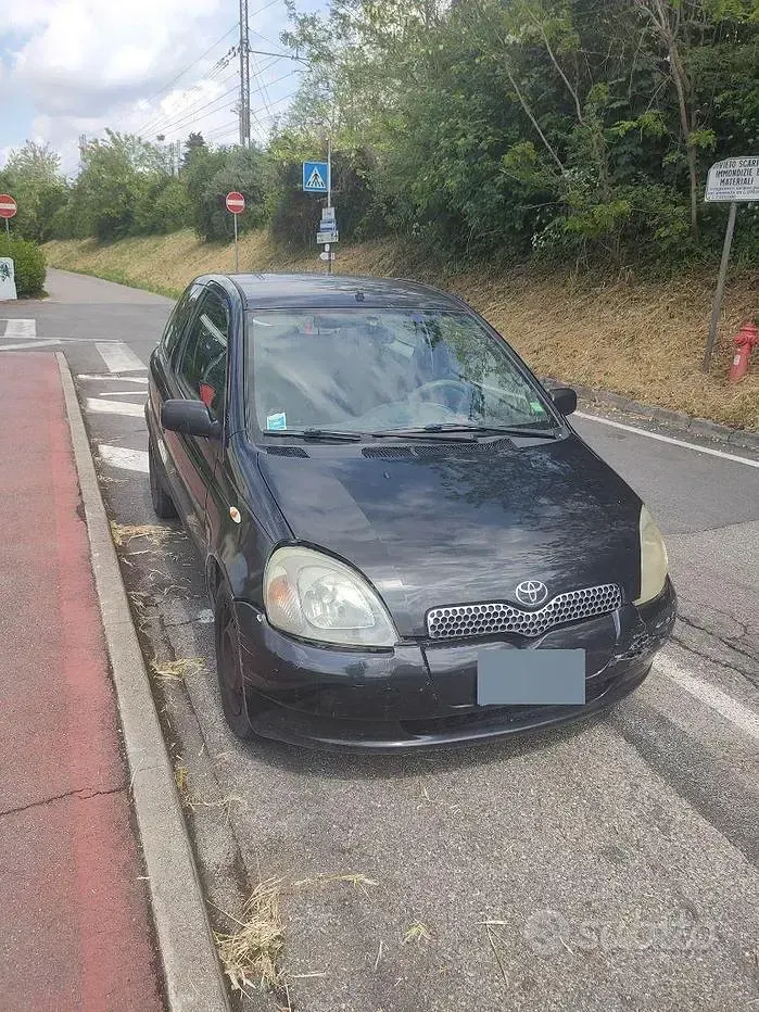 Usata Toyota Yaris 68 CV (50 kW) 2002 Berlina