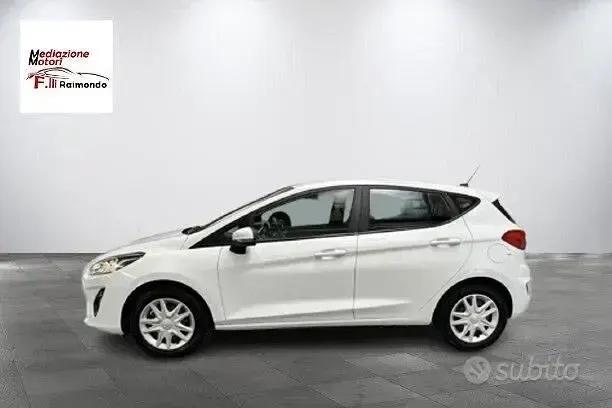Usata Ford Fiesta 86 CV (63 kW) 2019 Bianco Utilitaria