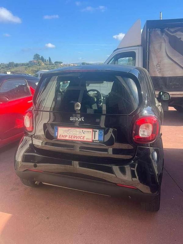 Usata Smart ForTwo Coupé 71 CV (52 kW) 2016 Nero Utilitaria