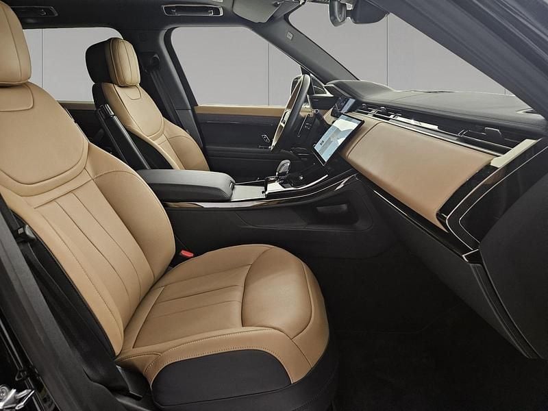 Usata Land Rover Range Rover Sport SE Dynamic 249 CV (183 kW) 2025 Santorini black SUV
