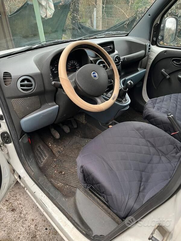 Usata Fiat Doblò 63 CV (46 kW) 2004 Monovolume