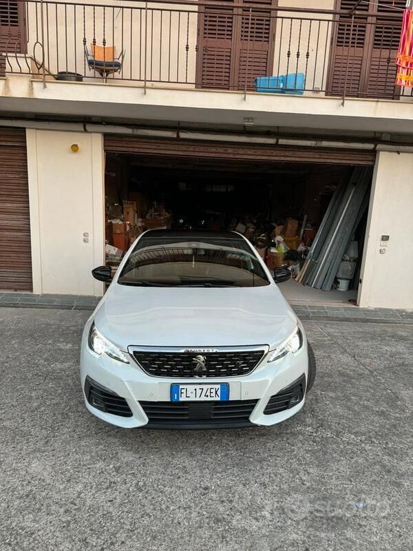 Usata 2017 Peugeot 308 Due volumi | 11.000 € - Immagine 1/4