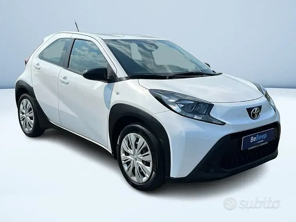 Usata Toyota Aygo X Active 72 CV (52 kW) 2023 Bianco SUV