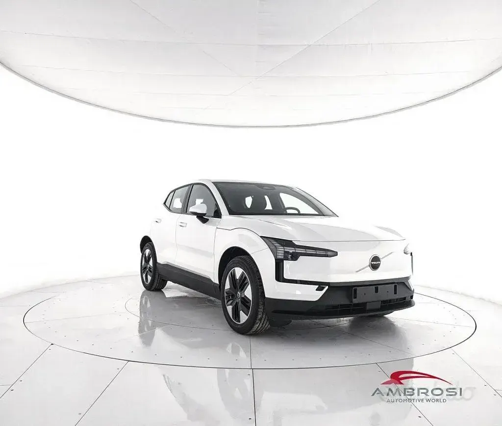 Ny Volvo EX30 Core 149 kW (203 HK) 2026 Vit SUV