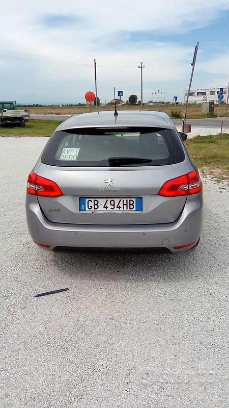 Usata Peugeot 308 SW 102 CV (75 kW) 2020 Grigio Station wagon